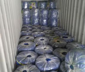 コンテナ積み込み